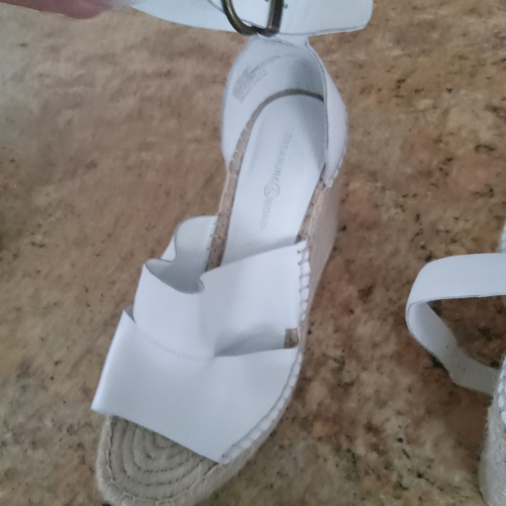 Shoes - Picture 4 of 5